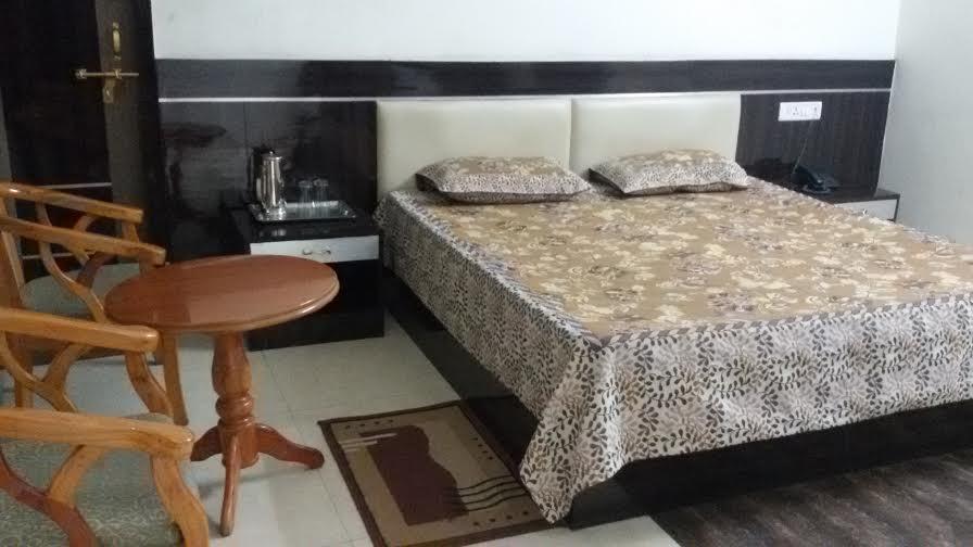 Hotel Kanishka Kanpur Zewnętrze zdjęcie