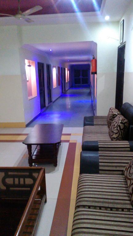 Hotel Kanishka Kanpur Zewnętrze zdjęcie
